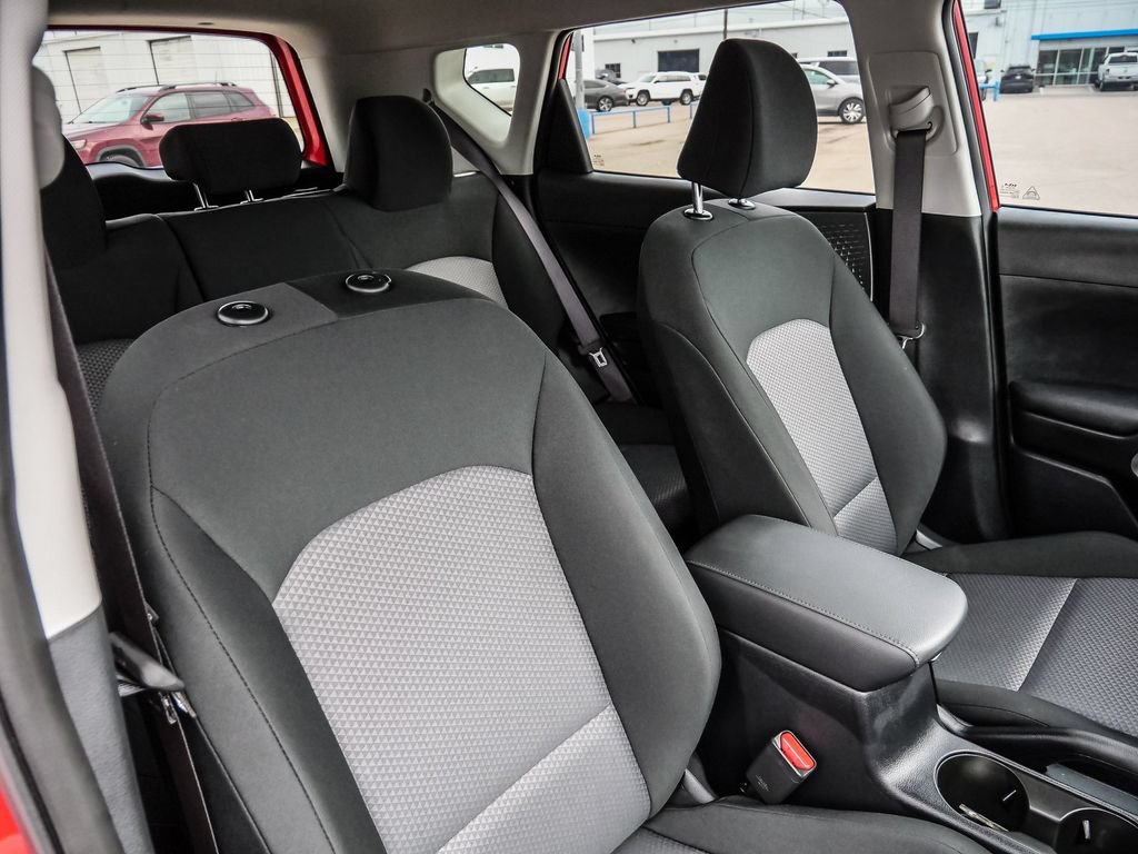 Used 2025 Kia Soul S FWD image 16
