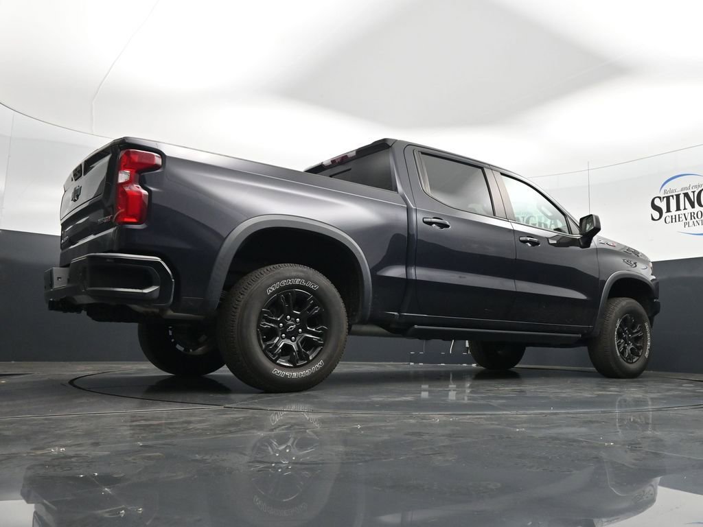 Used 2022 Chevrolet Silverado 1500 ZR2 w/ Technology Package image 23