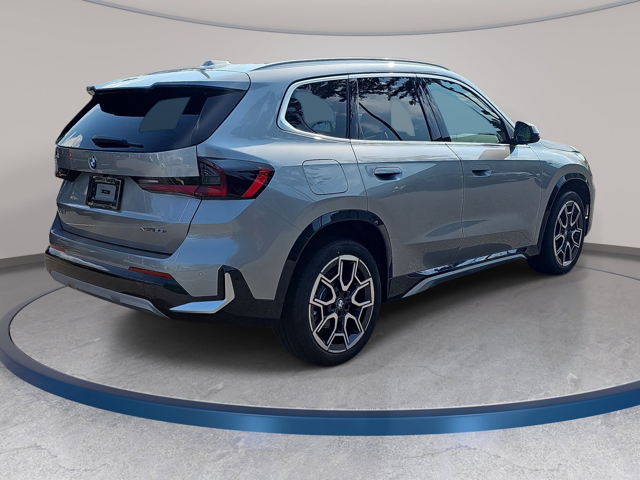 New 2026 BMW X1 xDrive28i w/ Technology Package AWD/4WD image 5