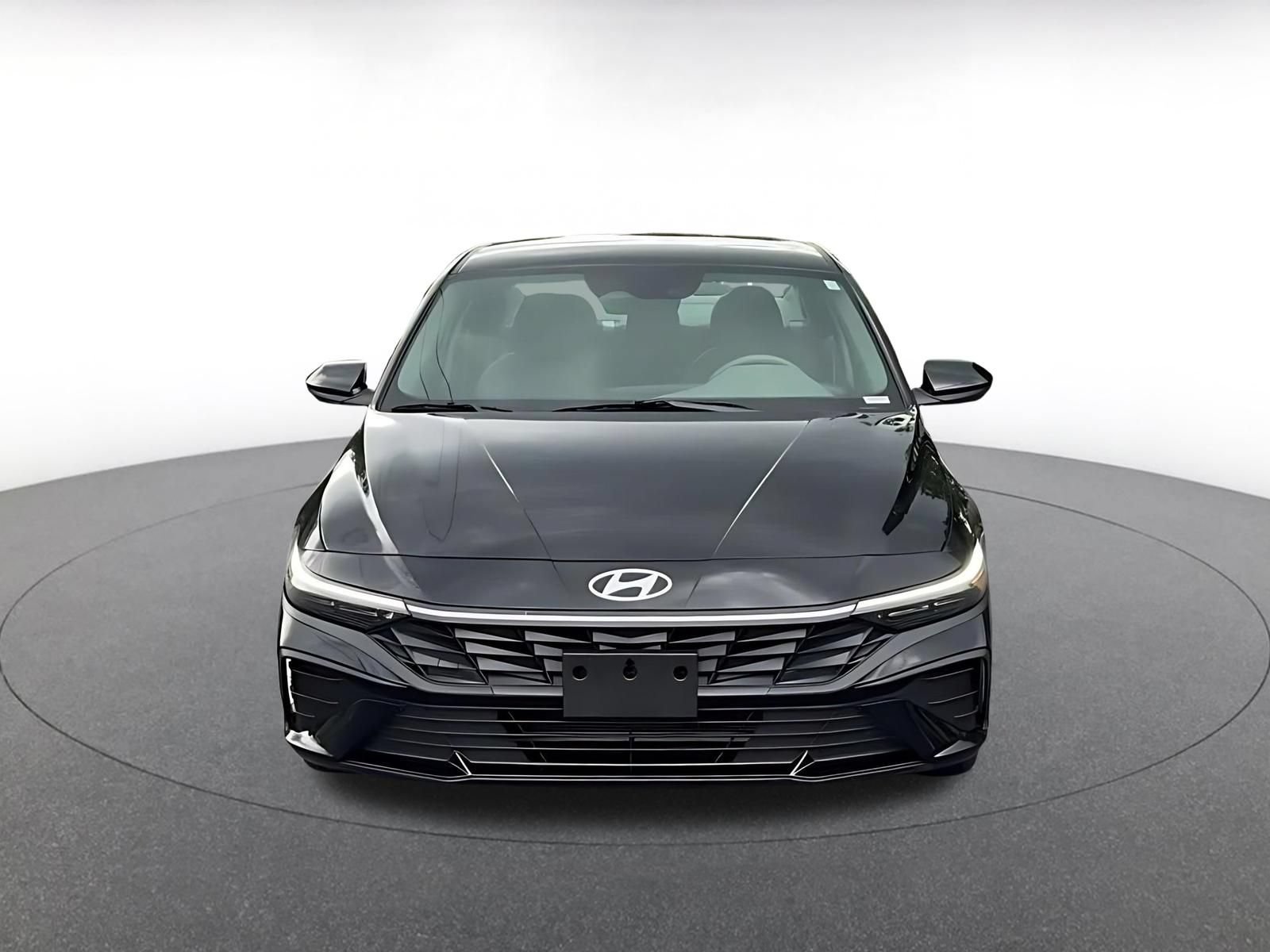 Used 2026 Hyundai Elantra Sport FWD image 4