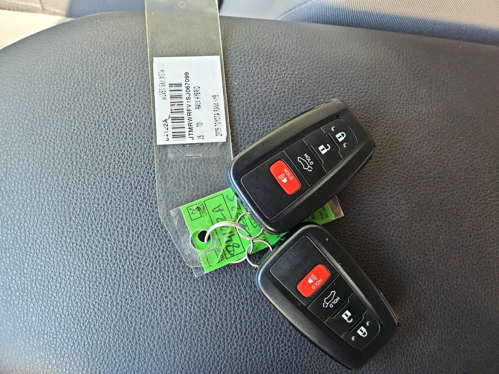 Used 2025 Toyota RAV4 XLE w/ Convenience Package AWD/4WD image 21