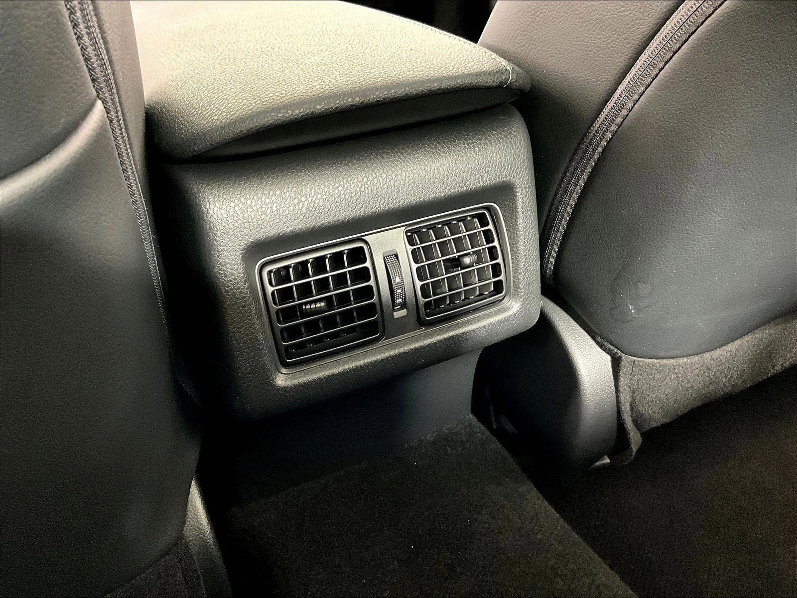 Used 2022 Toyota Camry XSE w/ Carpet Mat Package (TMS) AWD/4WD image 10