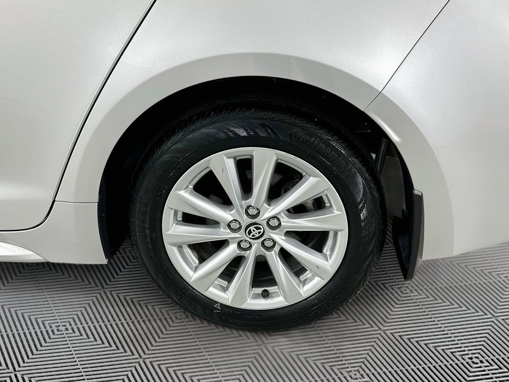 Used 2023 Toyota Corolla LE w/ LE Convenience Package image 26