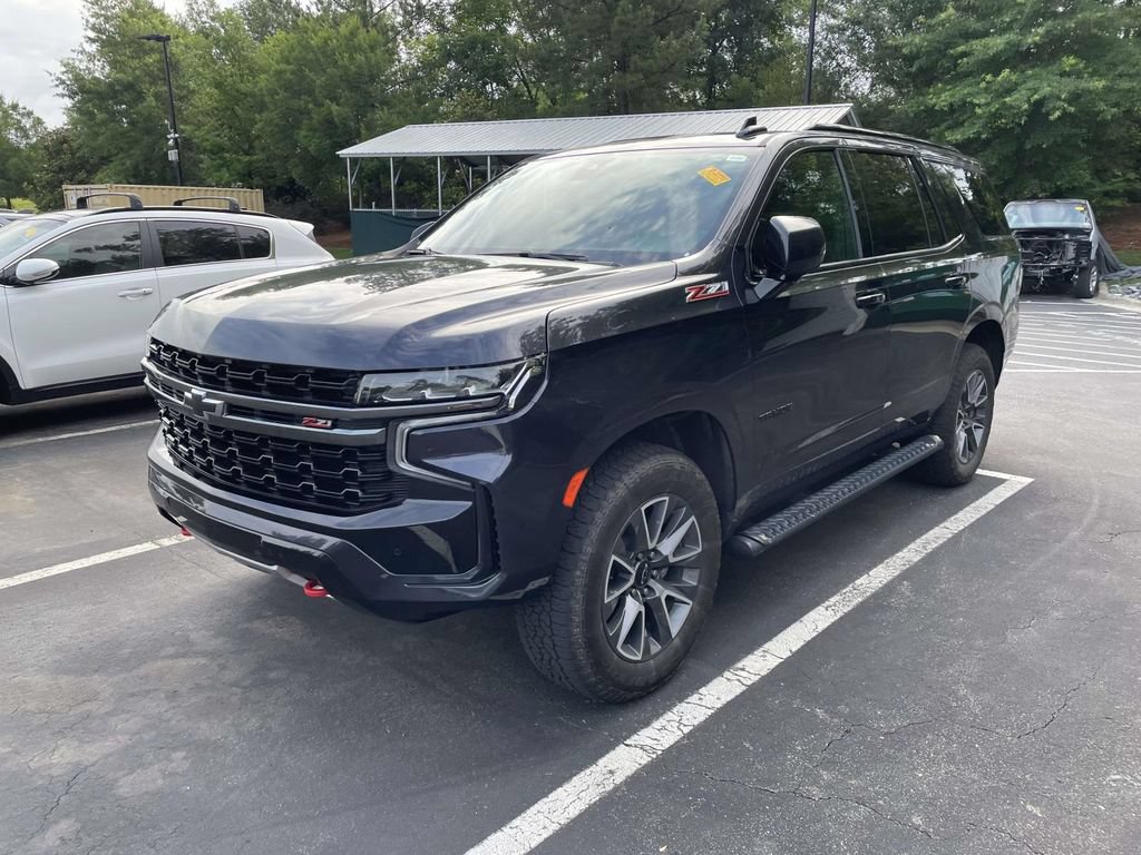 Used 2022 Chevrolet Tahoe Z71 w/ Luxury Package AWD/4WD image 3