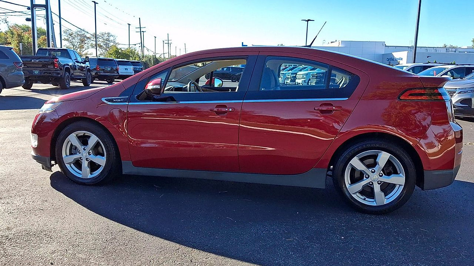Certified 2012 Chevrolet Volt Premium w/ Premium Trim Package FWD image 2