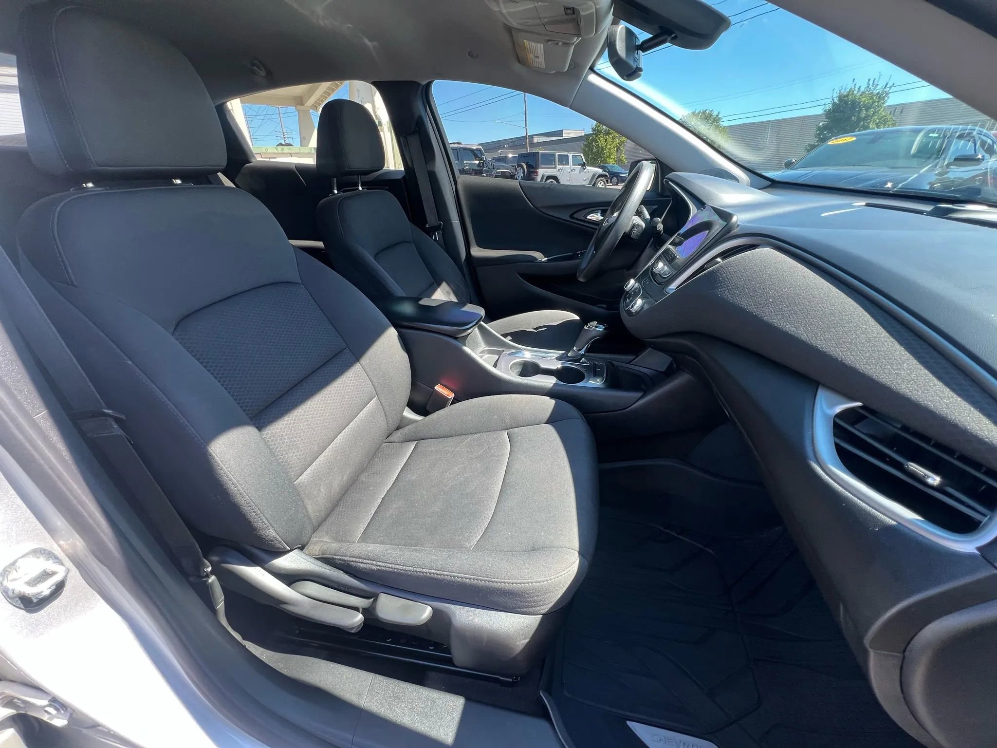 Used 2020 Chevrolet Malibu LS w/ LPO, Convenience Package 1 image 29