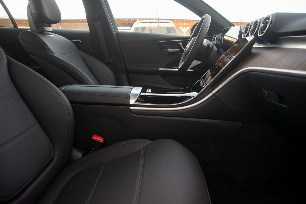 Certified 2025 Mercedes-Benz C 300 4MATIC Sedan image 31