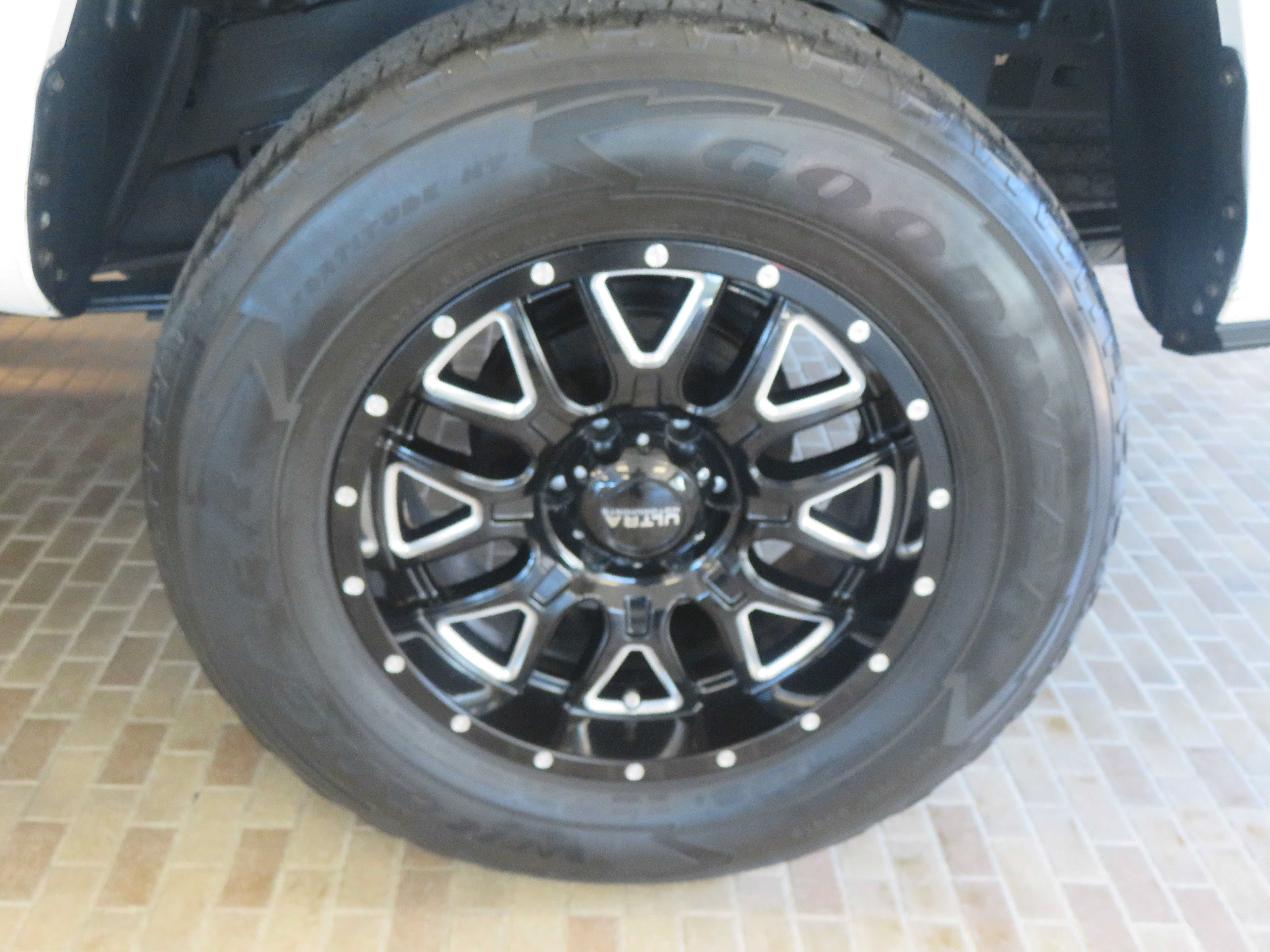 Used 2020 Toyota Tacoma SR AWD/4WD image 8