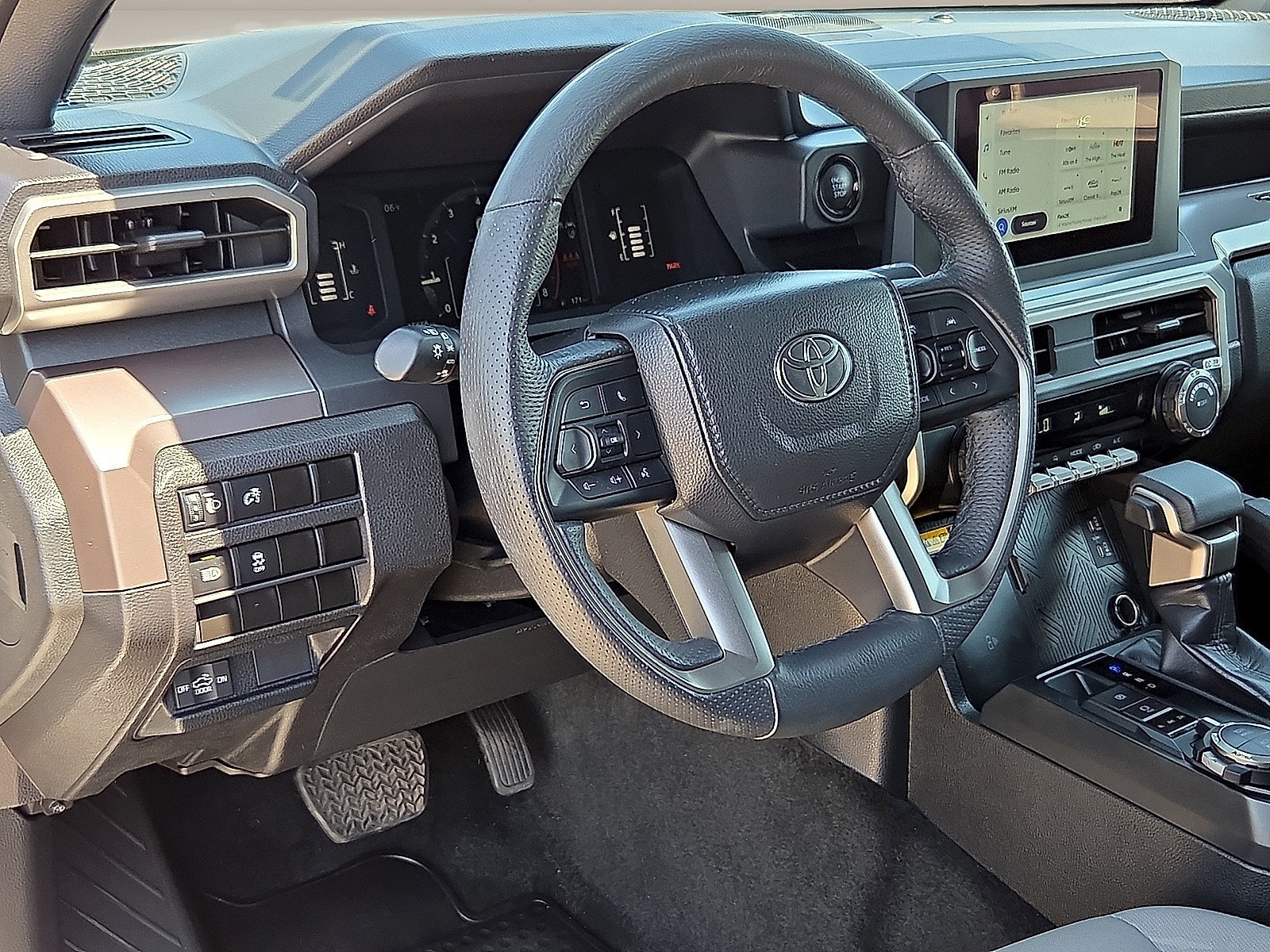 Used 2024 Toyota Tacoma SR5 w/ SR5 Upgrade Package AWD/4WD image 13