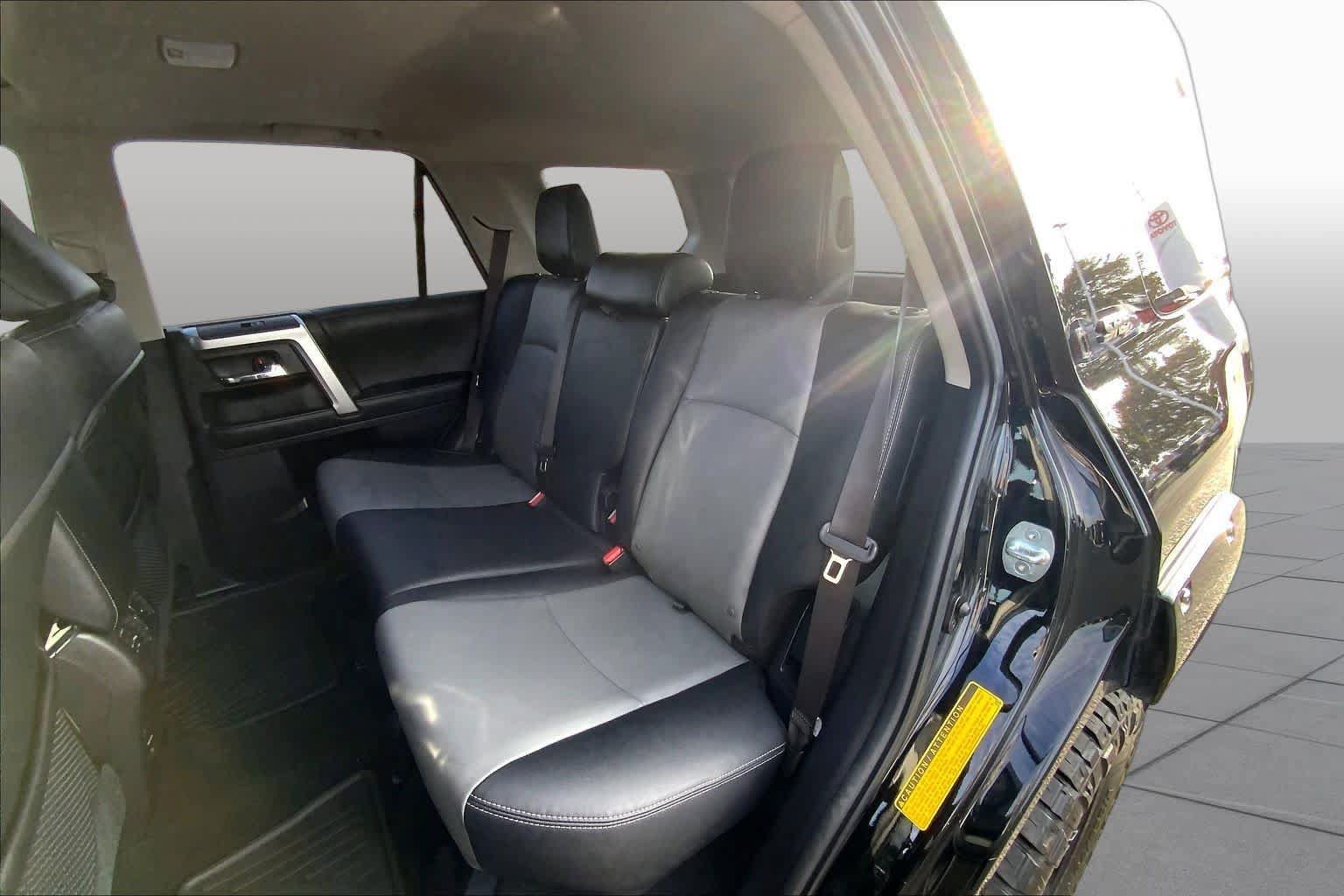 Used 2016 Toyota 4Runner SR5 Premium AWD/4WD image 21