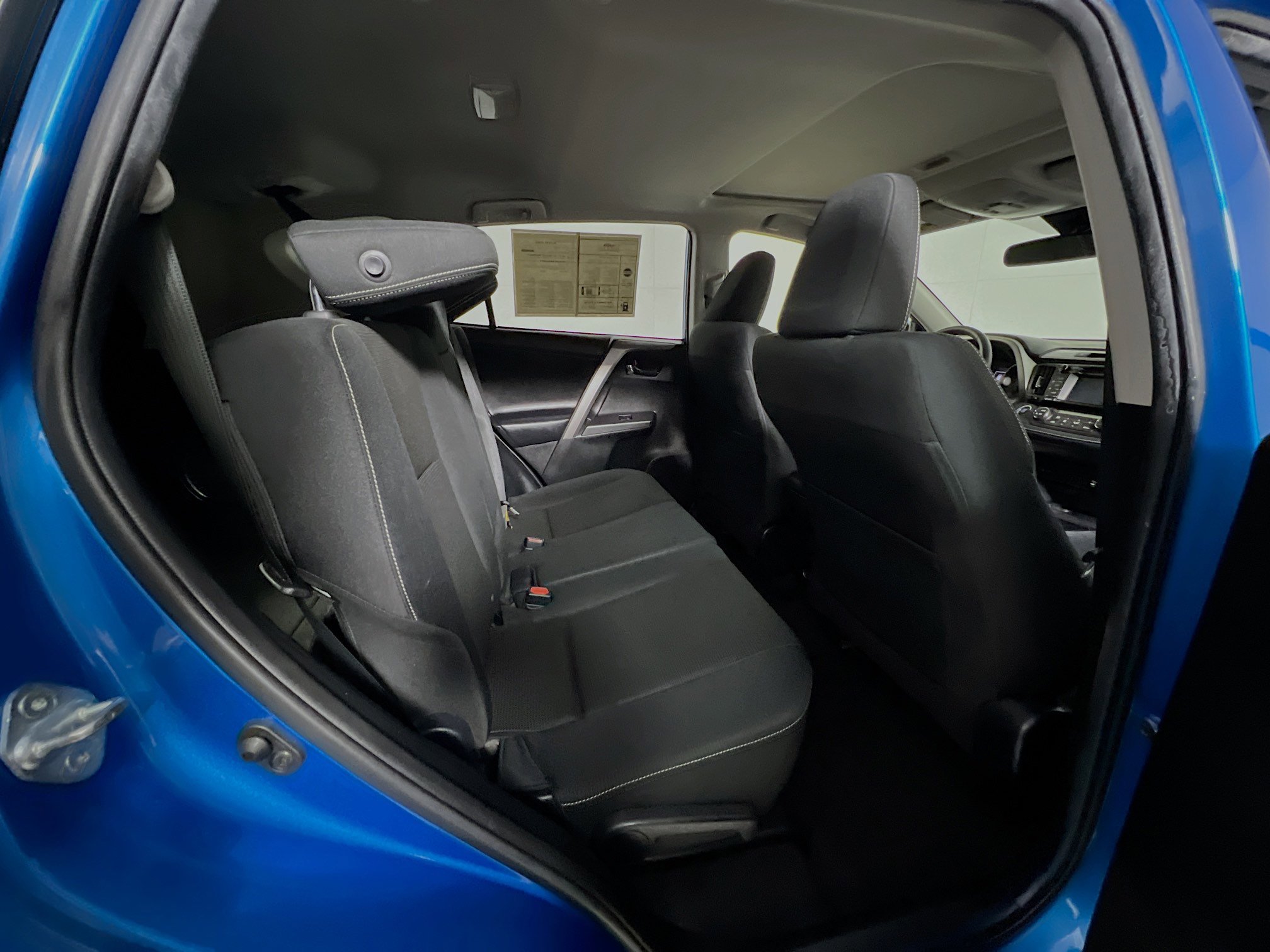 Used 2018 Toyota RAV4 XLE FWD image 33