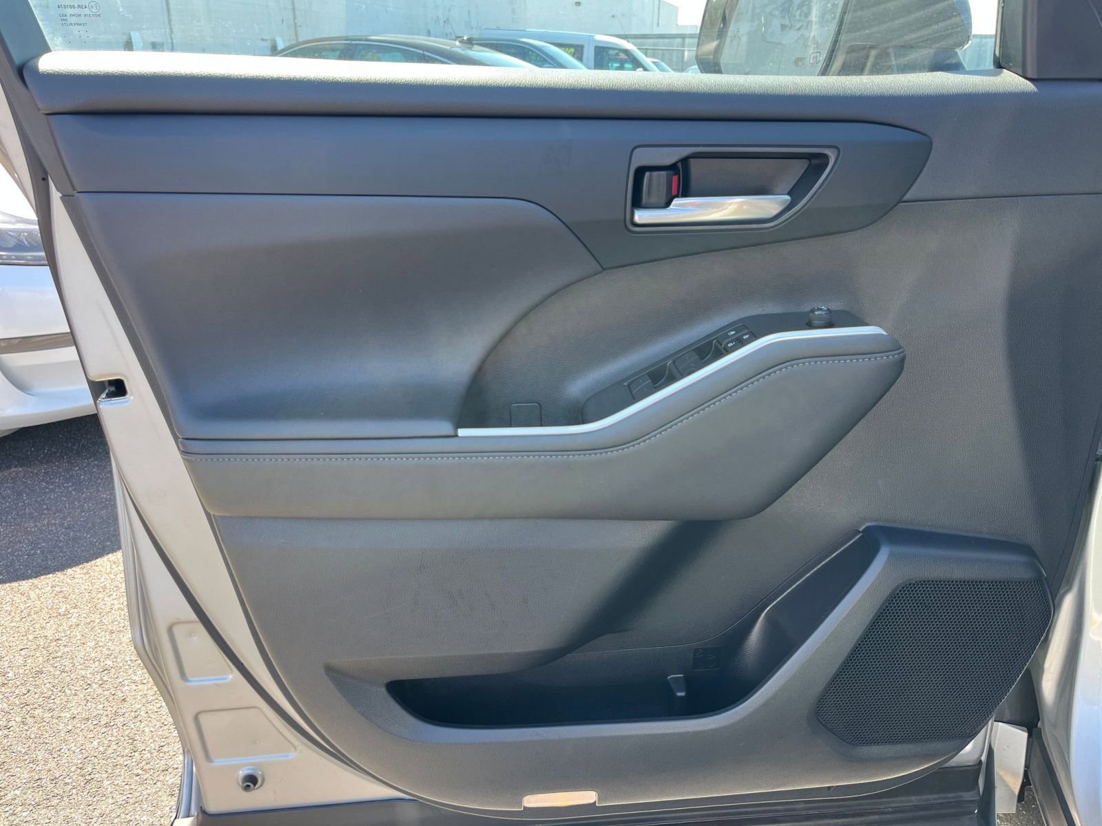 Used 2024 Toyota Highlander XSE image 18