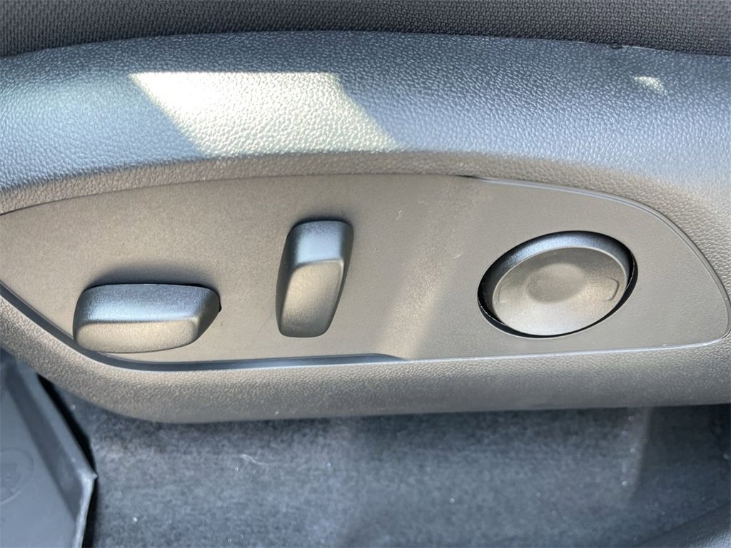 New 2026 Chevrolet Traverse LT w/ Driver Confidence Package image 12