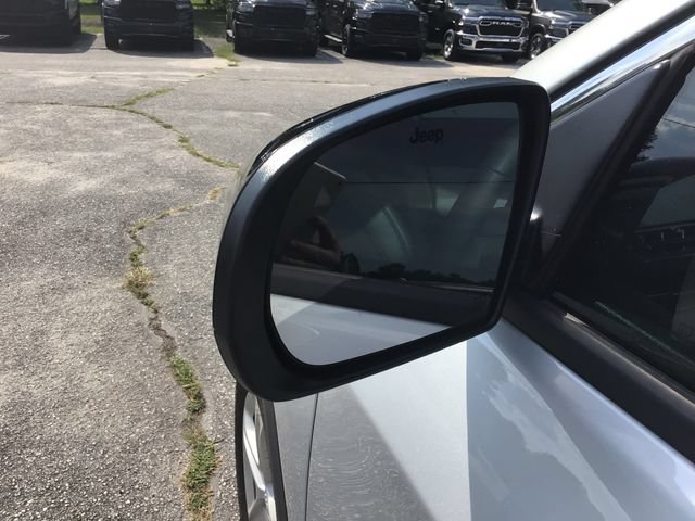 Used 2024 Jeep Compass Latitude AWD/4WD image 20