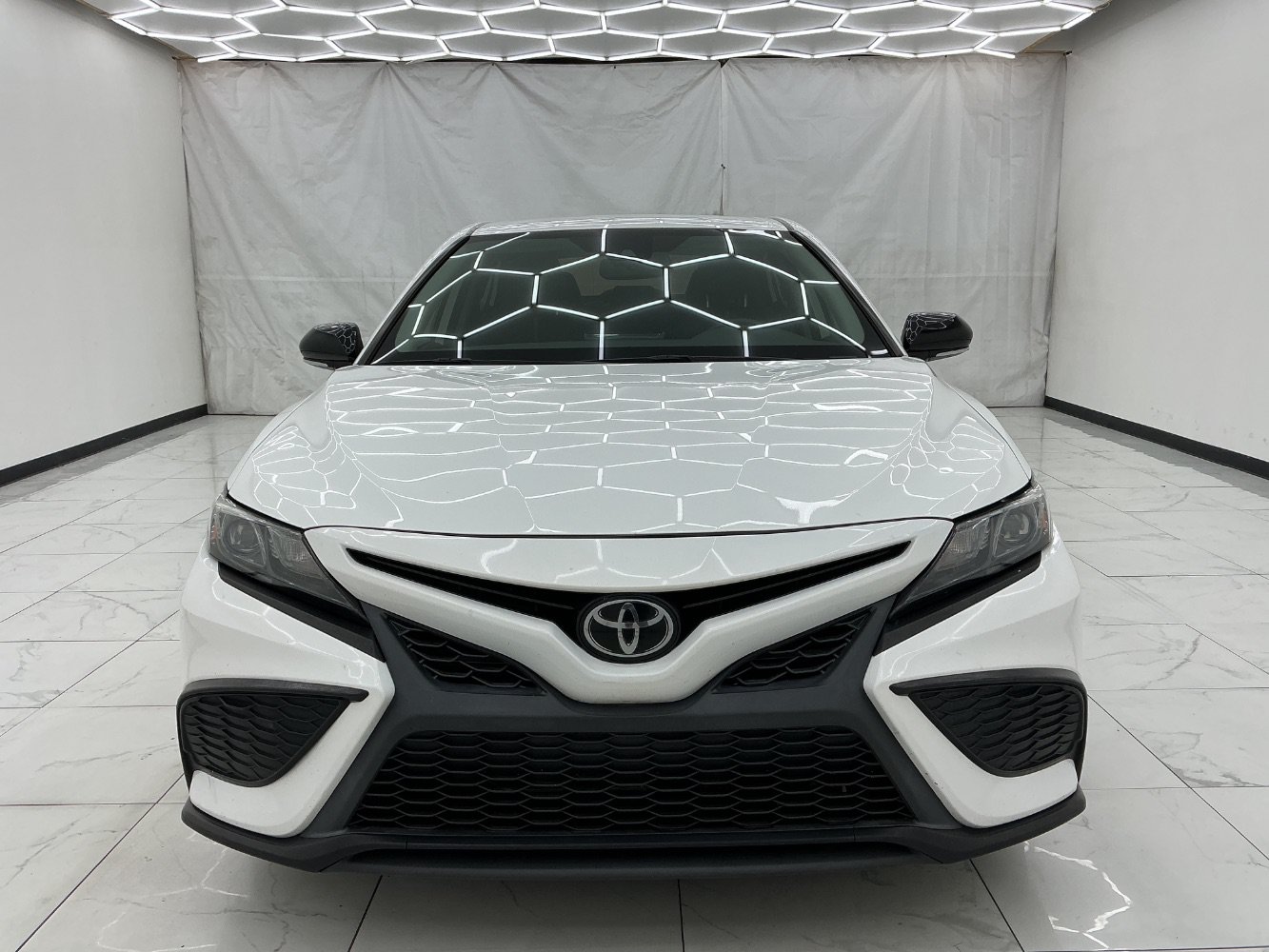Used 2023 Toyota Camry SE w/ Convenience Package FWD image 5