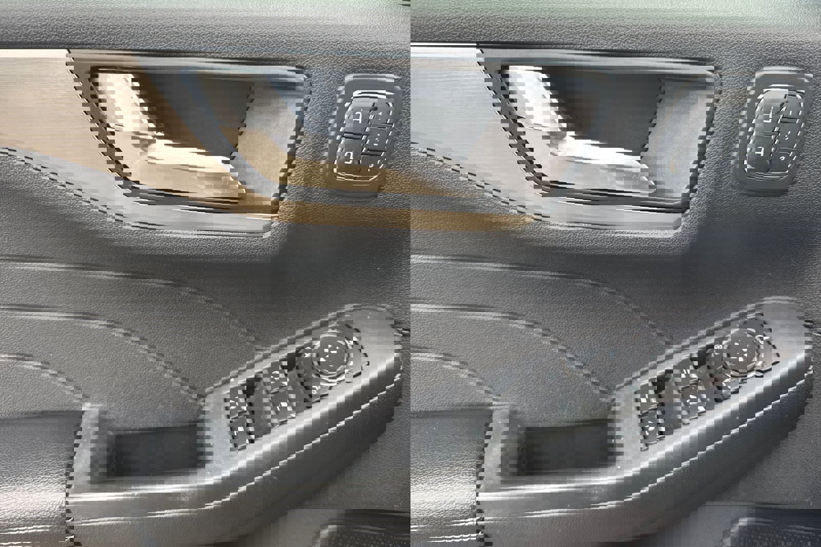 Certified 2022 Ford Escape Titanium image 12