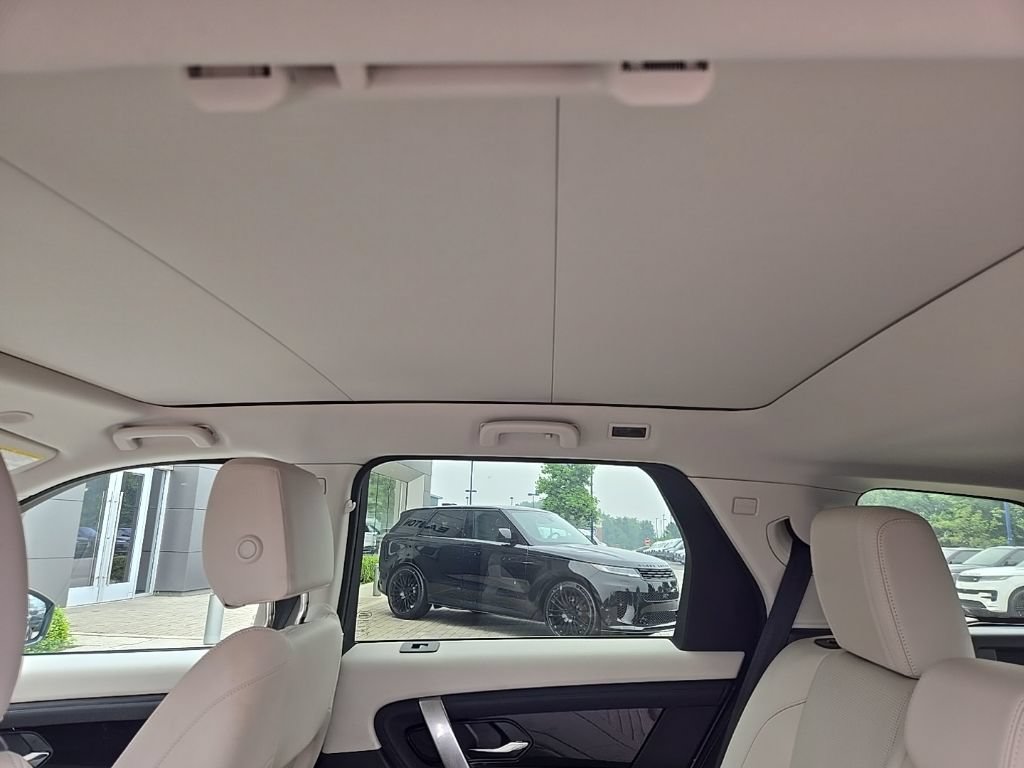 Used 2025 Land Rover Discovery Sport S AWD/4WD image 15