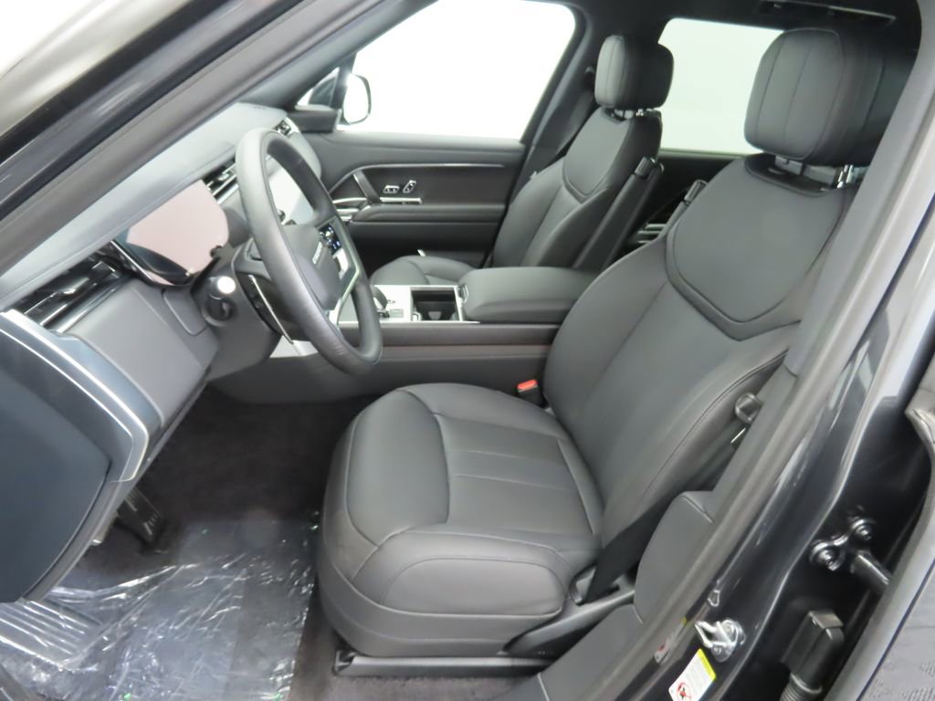 New 2025 Land Rover Range Rover Long Wheelbase SE image 19