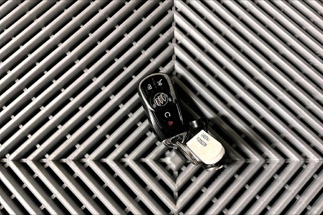 Used 2023 Buick Enclave Essence w/ Experience Buick Package AWD/4WD image 11