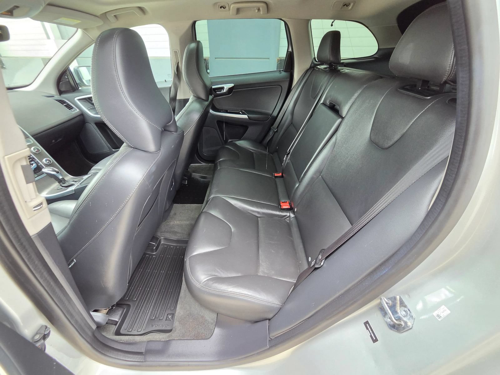 Used 2015 Volvo XC60 T5 AWD/4WD image 15