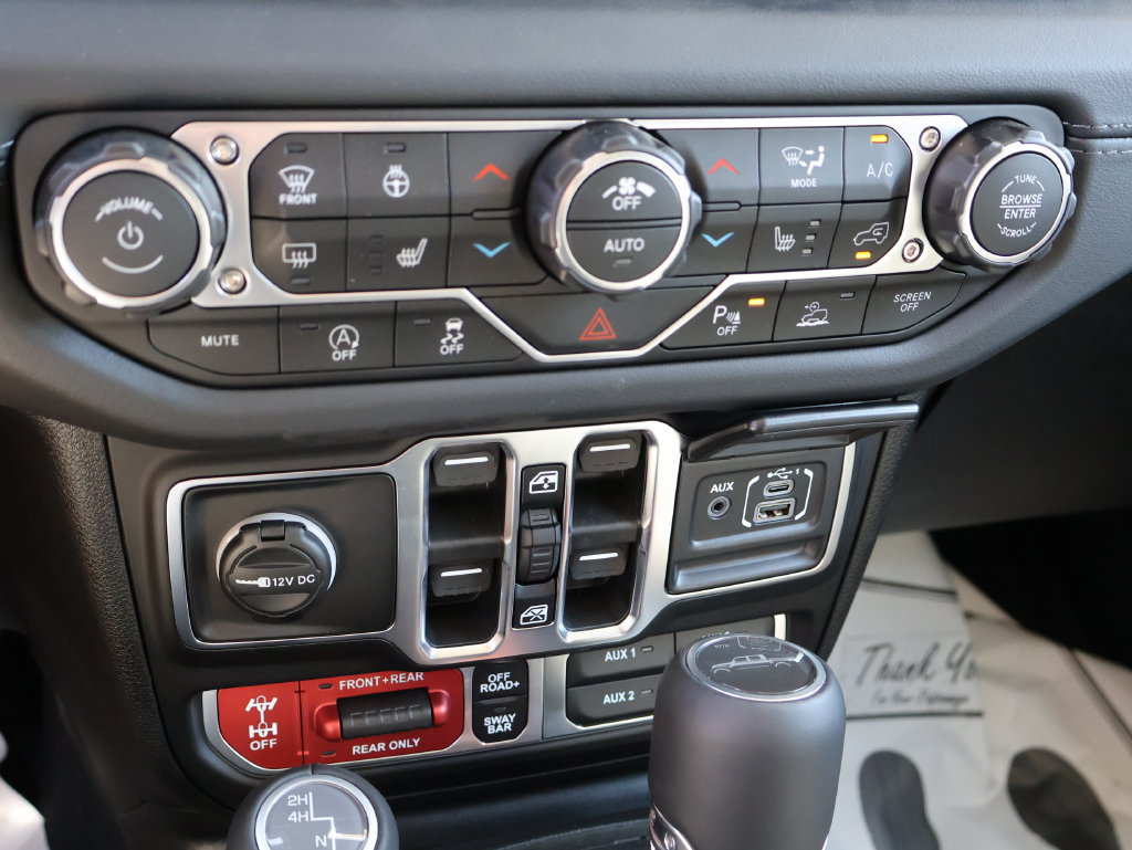 New 2026 Jeep Gladiator Rubicon w/ Safety Group AWD/4WD image 34