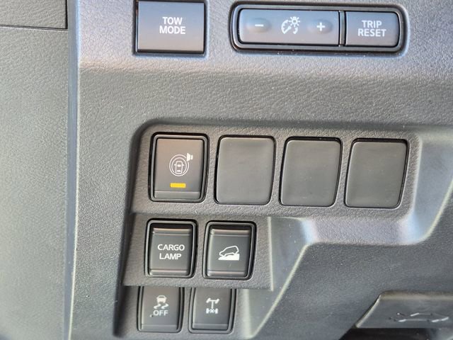 Used 2023 Nissan Frontier PRO-4X w/ Technology Package image 9