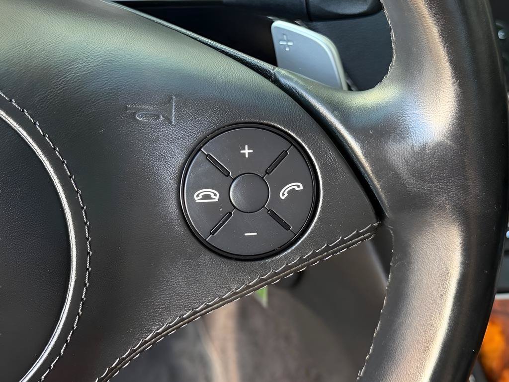 Used 2011 Mercedes-Benz SL 550 image 28