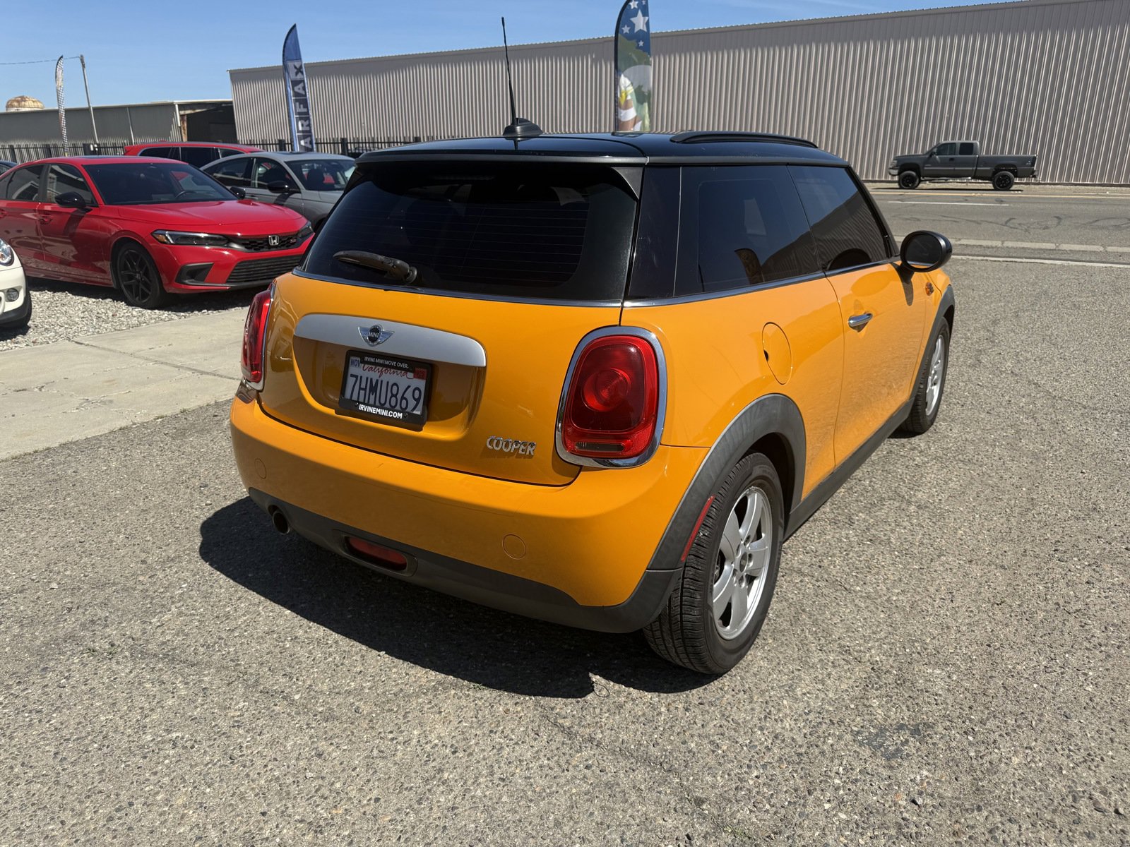 Used 2015 MINI Cooper 2-Door Hardtop image 4