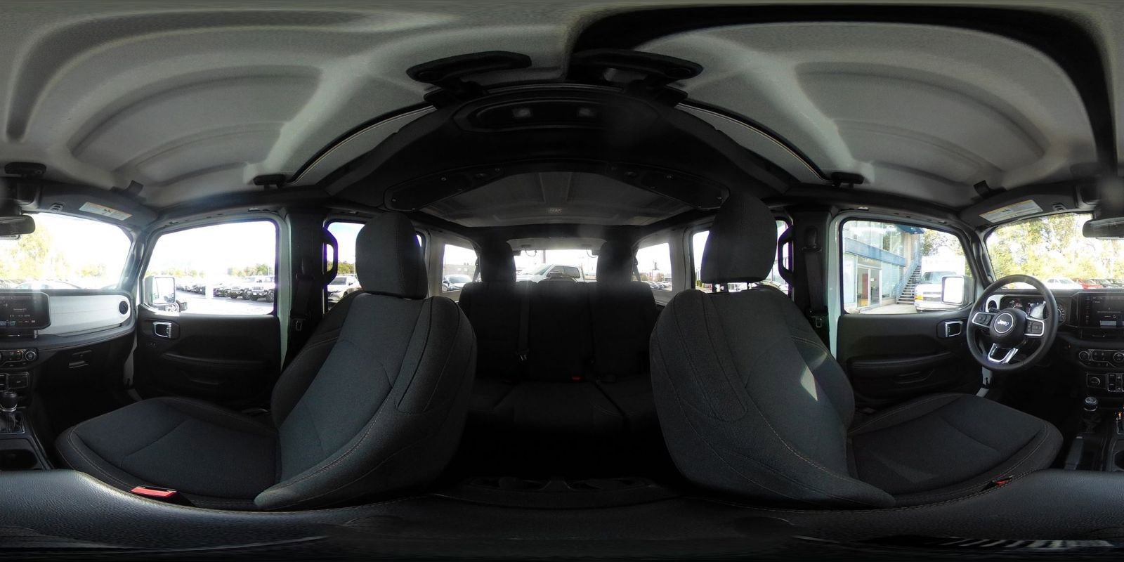 Used 2025 Jeep Wrangler Sahara image 41