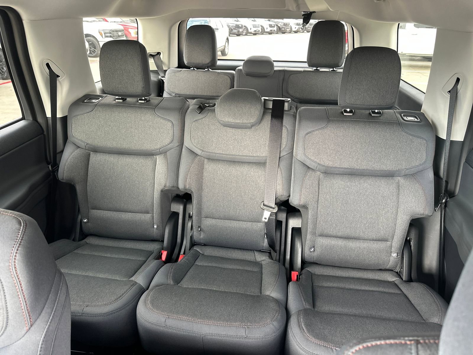 New 2025 Ford Expedition Active image 30