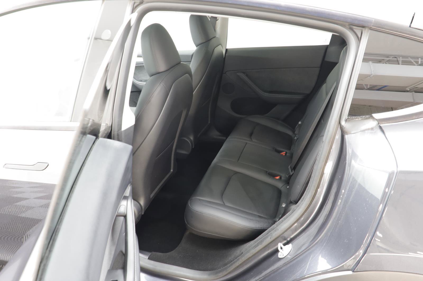 Used 2024 Tesla Model Y Long Range image 14