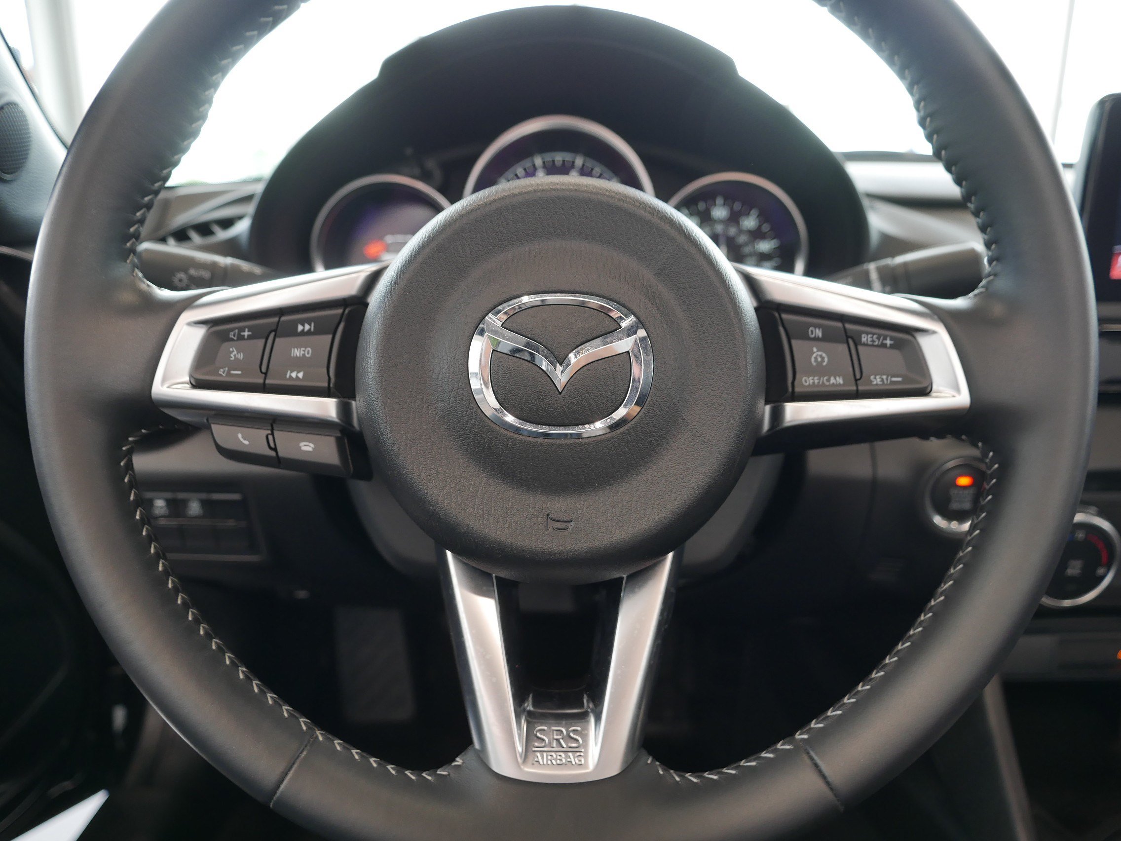 Used 2022 MAZDA MX-5 Miata Grand Touring w/ Weather Package RWD image 25
