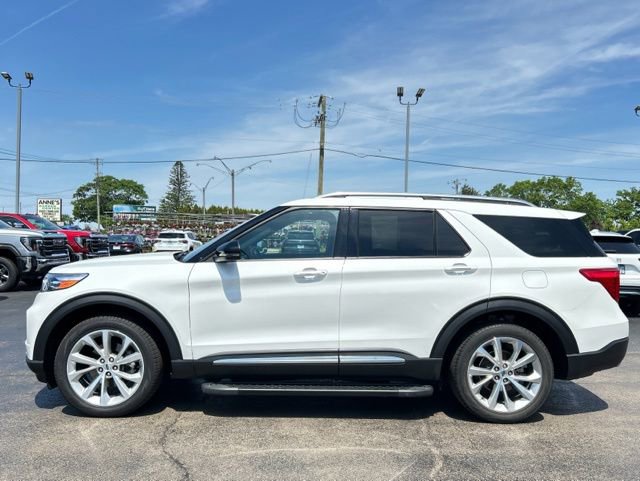 Used 2023 Ford Explorer Platinum w/ Technology Package AWD/4WD image 6