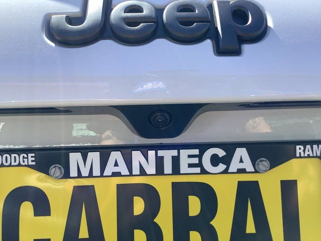 New 2025 Jeep Compass Latitude w/ Sun & Sound Group AWD/4WD image 28