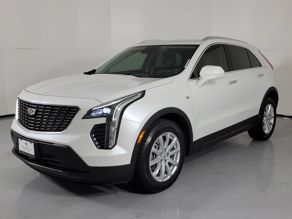 Used 2023 Cadillac XT4 Luxury w/ Driver Awareness Package FWD image 2