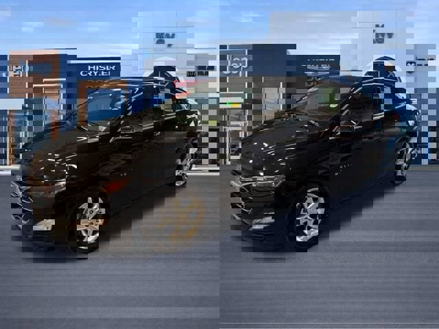 Used 2022 Chevrolet Malibu LS w/ Driver Confidence Package II image 2