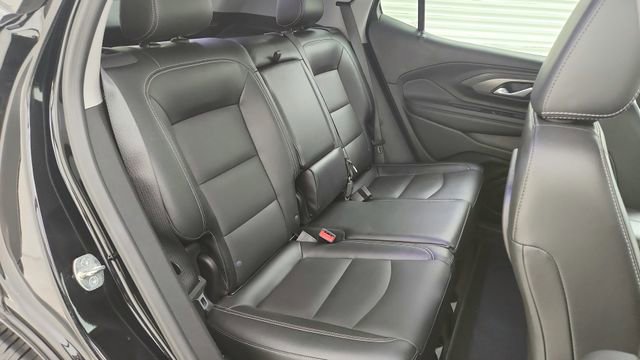 Used 2024 GMC Terrain SLT image 22