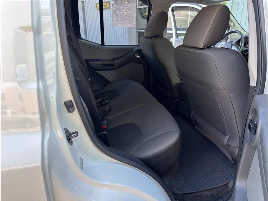 Used 2015 Nissan Xterra S w/ Value Package AWD/4WD image 13
