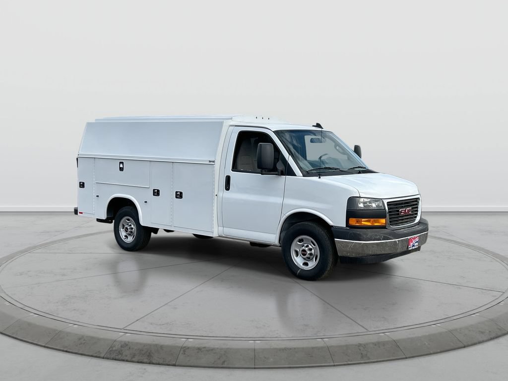 New 2025 GMC Savana 3500 w/ Power Convenience Package RWD image 2