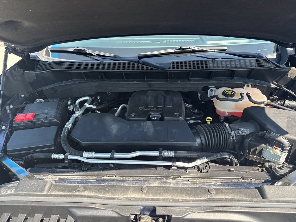 Used 2023 Chevrolet Silverado 1500 LT AWD/4WD image 34