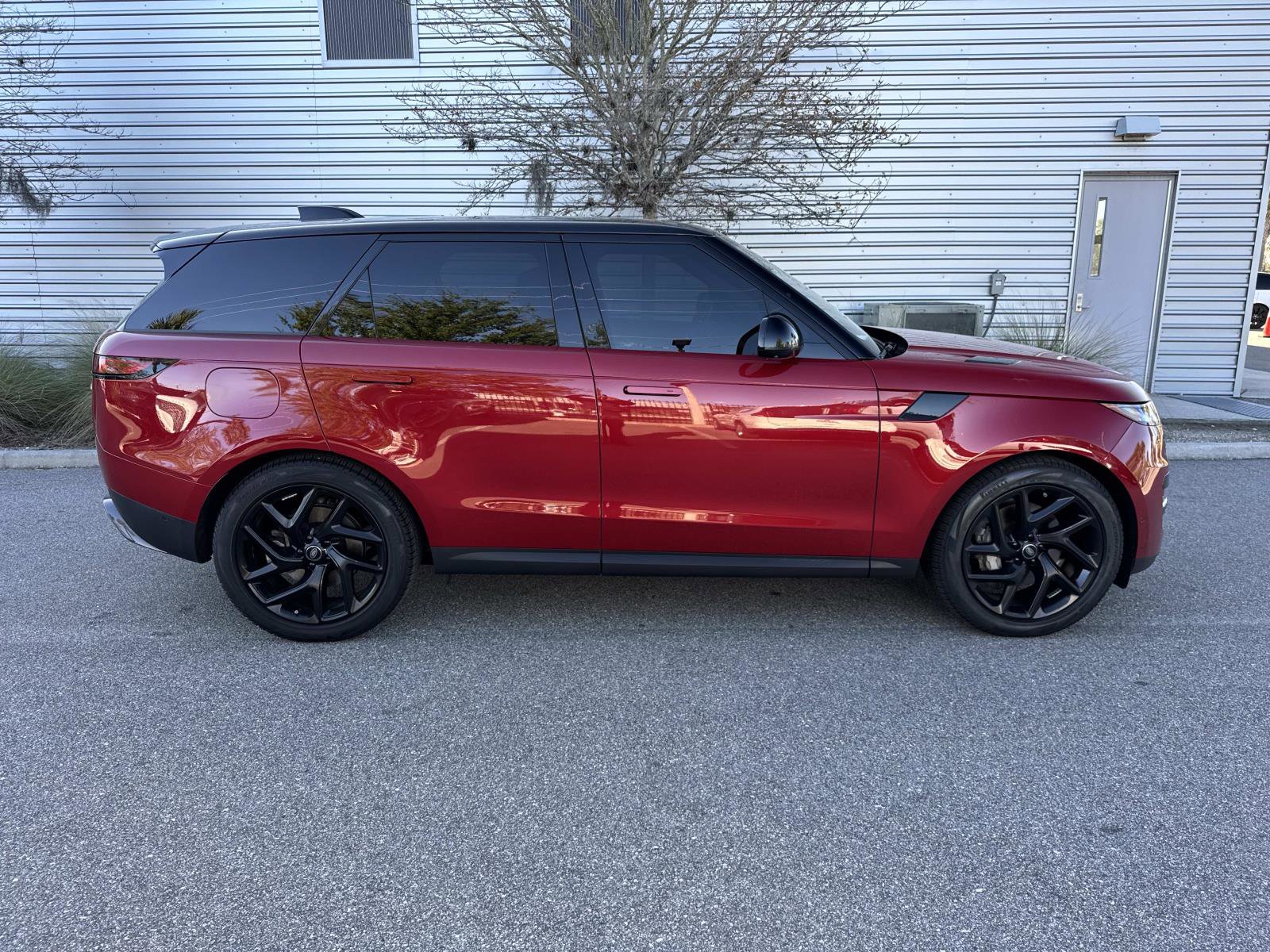 Certified 2023 Land Rover Range Rover Sport SE AWD/4WD image 5
