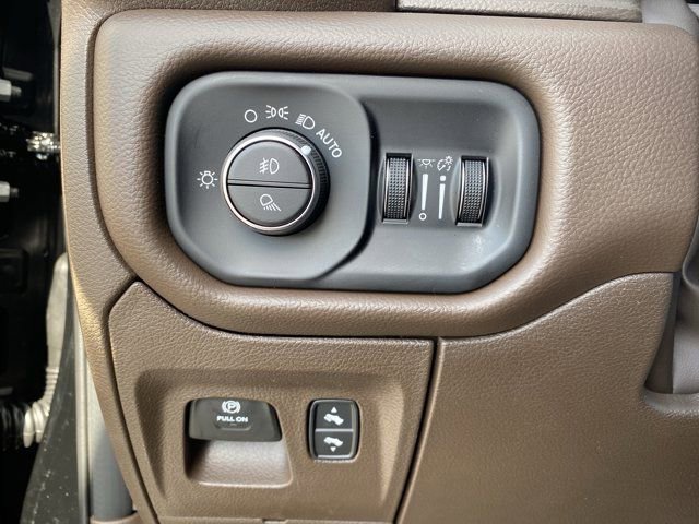 New 2026 RAM 1500 Laramie w/ Trailer Tow Group image 20