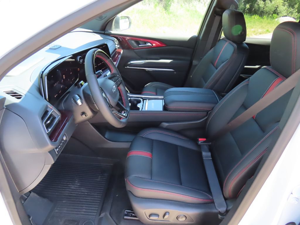 New 2026 Chevrolet Traverse RS w/ LPO, Floor Liner Package AWD/4WD image 21
