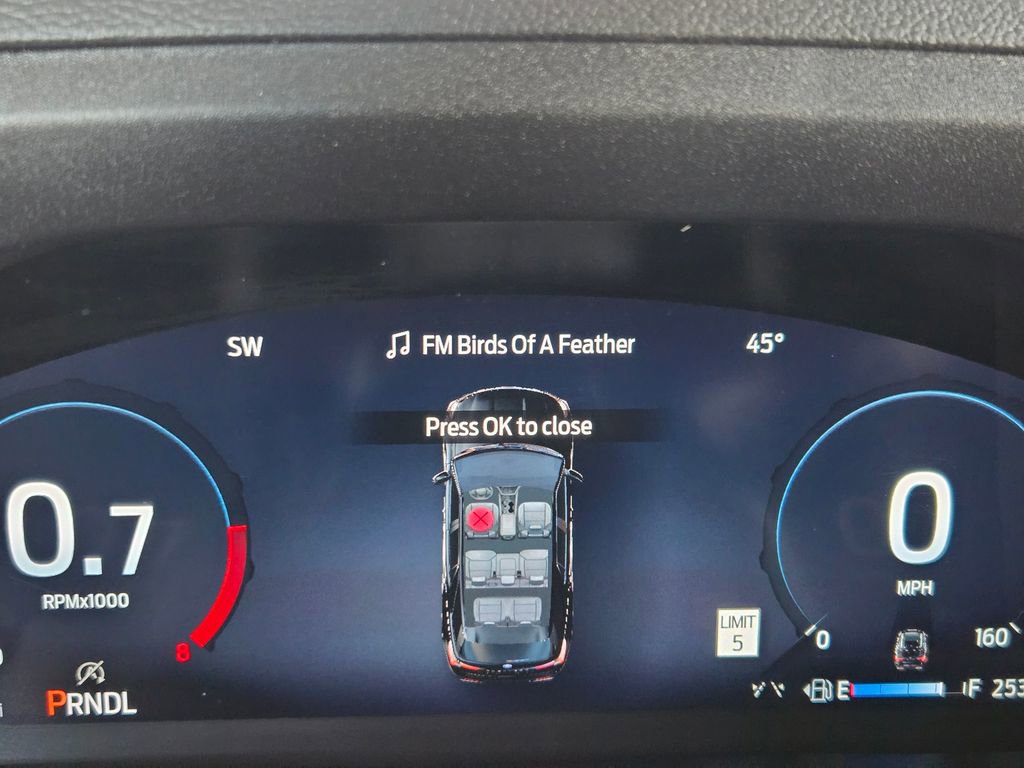 Used 2025 Ford Explorer ST-Line w/ ST-Line Street Pack image 27