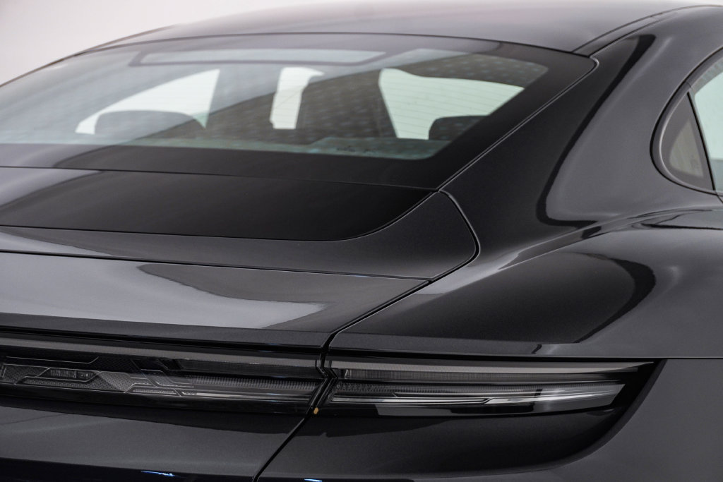Certified 2025 Porsche Taycan AWD/4WD image 12