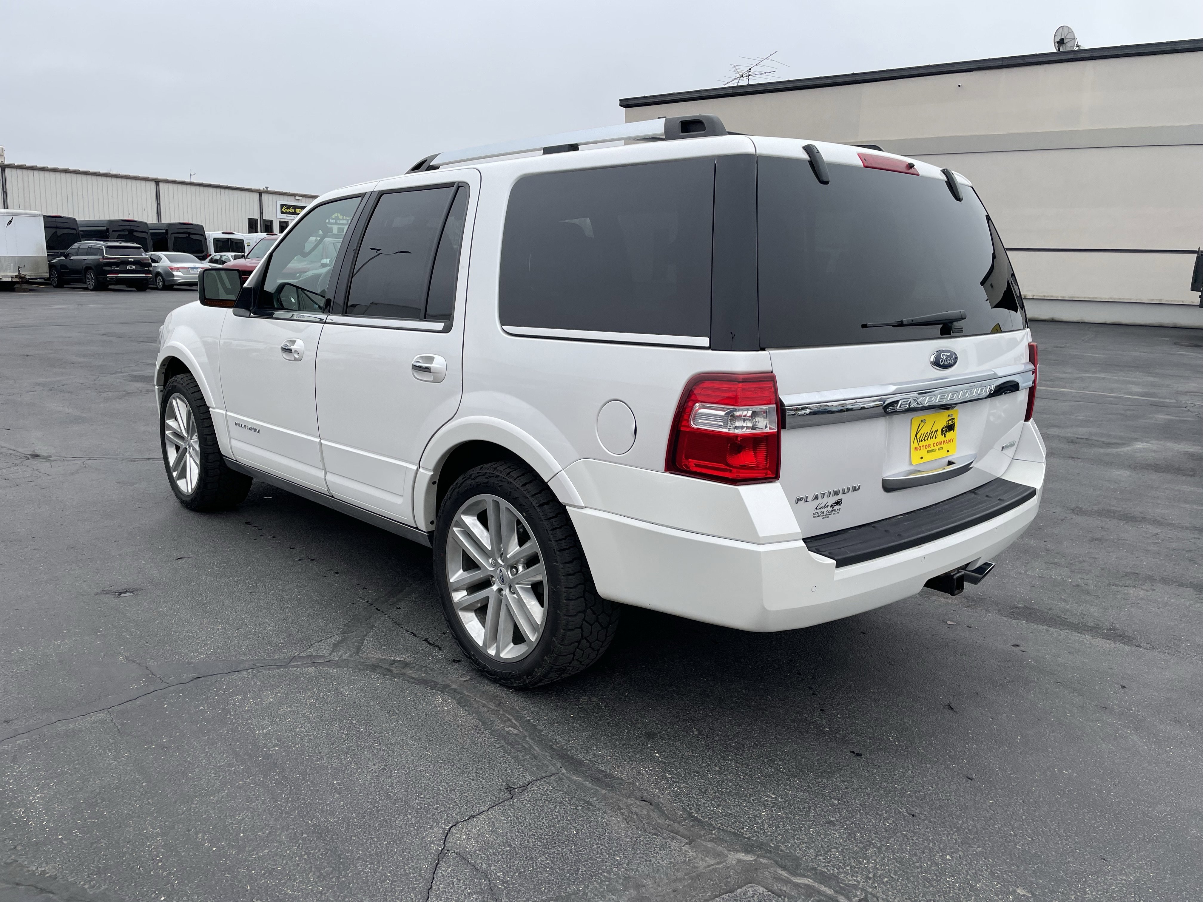 Used 2017 Ford Expedition Platinum image 6