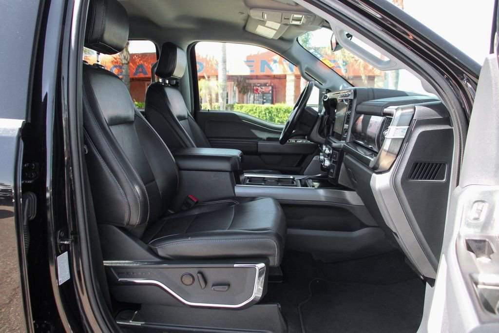 Used 2023 Ford F250 Lariat w/ Black Appearance Package image 41