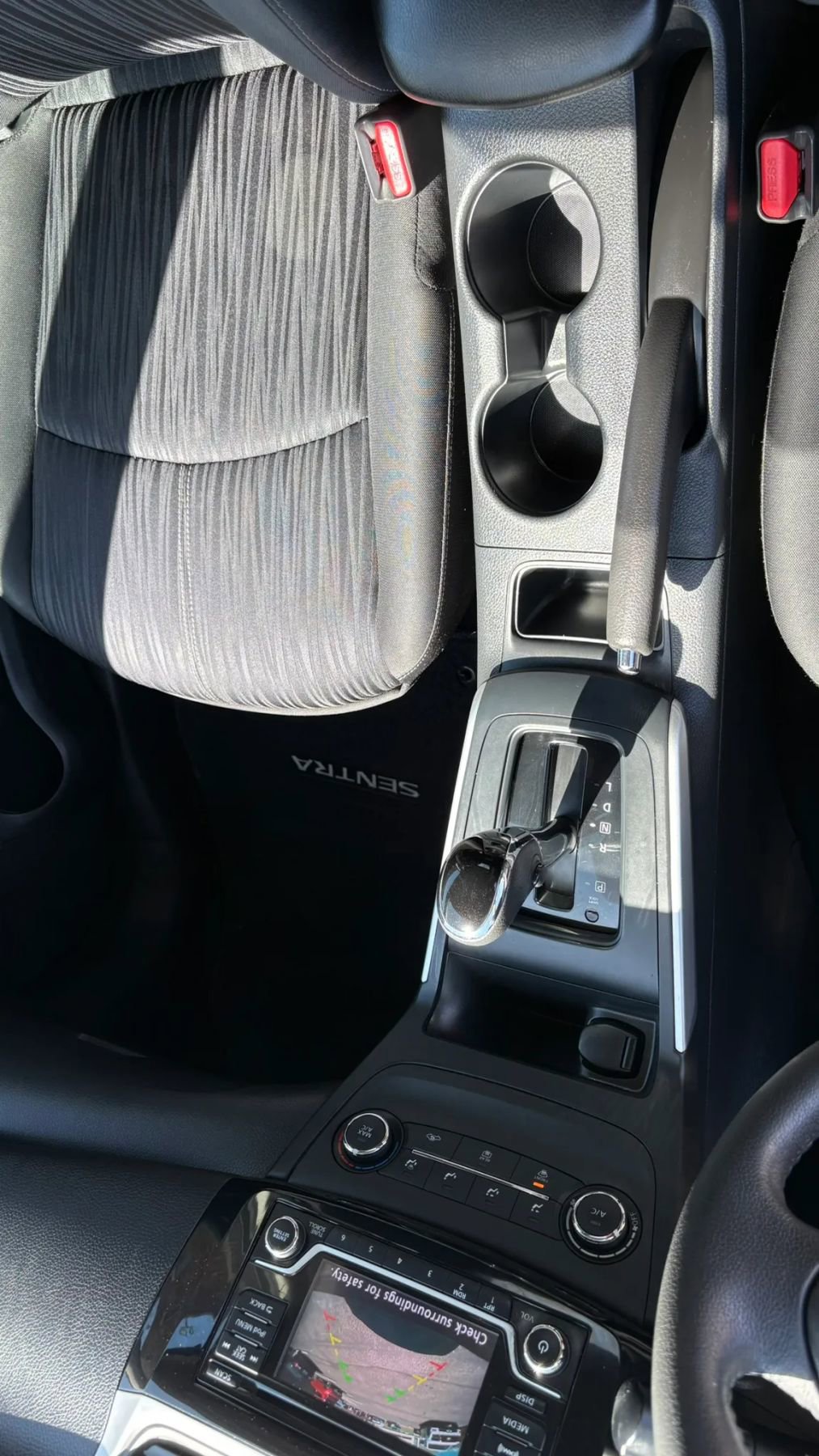 Used 2017 Nissan Sentra SV FWD image 19