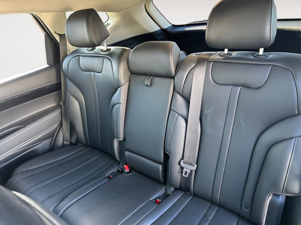 Used 2025 Genesis GV80 2.5T Standard image 13