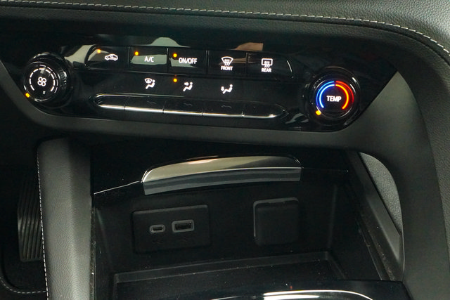 Used 2023 Buick Envision Preferred FWD image 17
